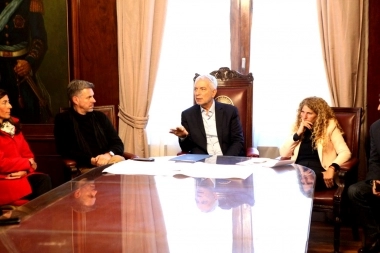 Con un plan de escrituración de parcelas, Alak da un paso clave en la regularización del Parque Industrial II de La Plata