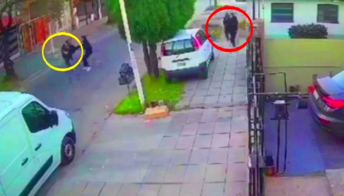 Cacería urbana: delincuentes persiguieron a una pareja y la mujer fue arrastrada por la acera en Tres de Febrero