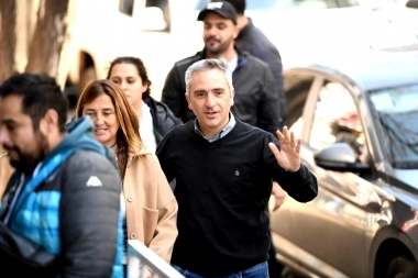 Larroque comparó a Sturzenegger con “Jack el Destripador” y advirtió que el país empeora cada día