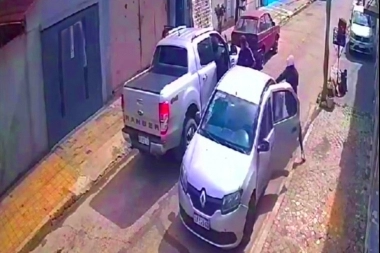 Terror en Tres de Febrero: armados y con la modalidad piraña, intentaron robar una camioneta