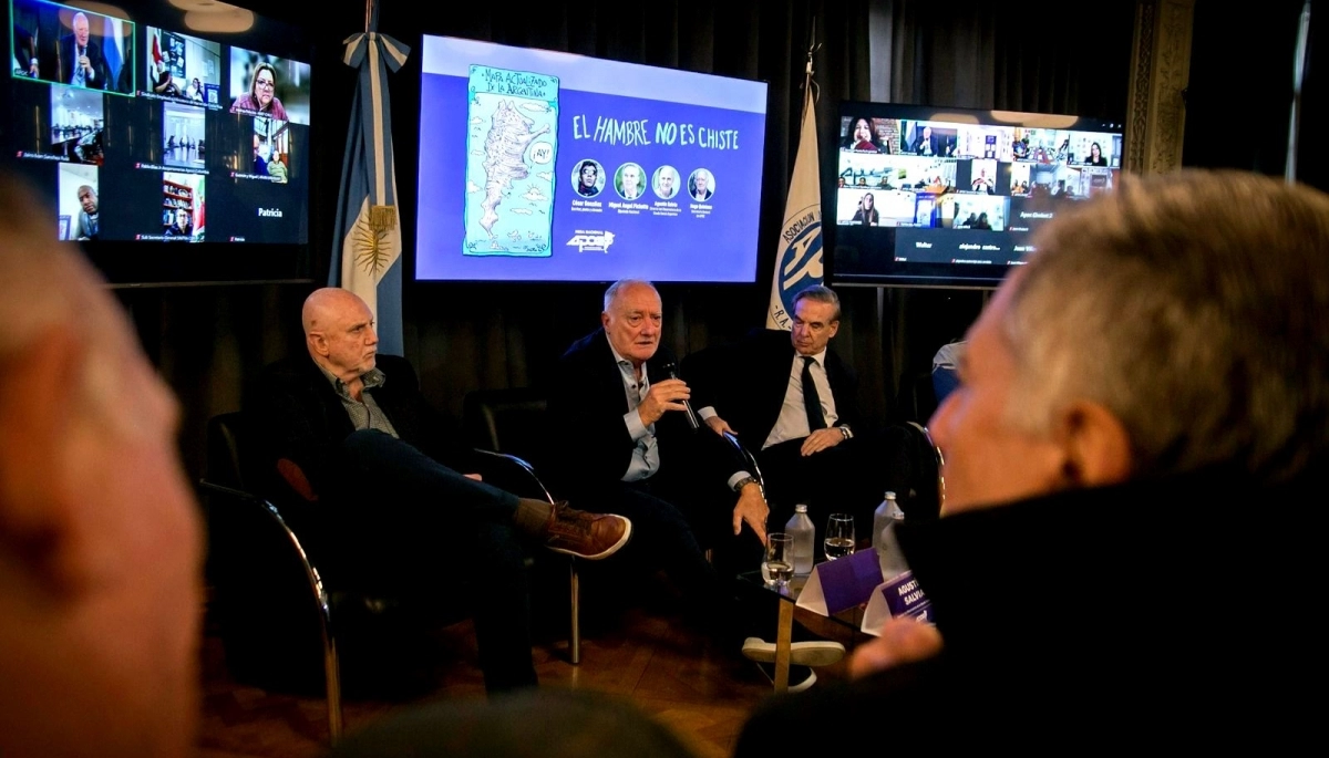 Alimentar ya: Pichetto, Quintana y Salvia proponen control on line concomitante para la AUH