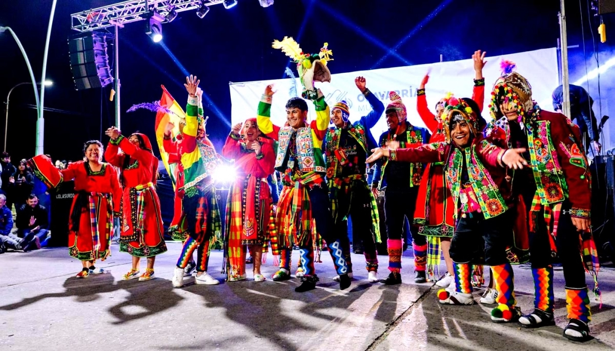 Con una gran convocatoria, Olavarría celebró la Fiesta de las Colectividades