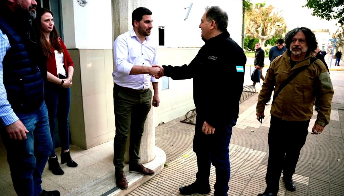 Egüen firmó un convenio con Javier Alonso para instalar un nuevo Centro de Monitoreo en 25 de Mayo