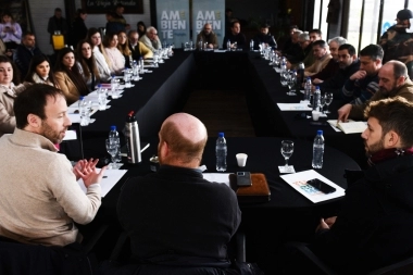 López se reunió con intendentes de la Quinta preocupados por la caída de la actividad económica