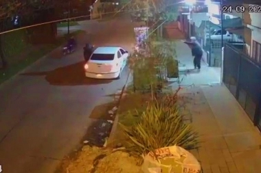 Inseguridad en Merlo: pararon a realizar compras y motochorros los dejaron a pie