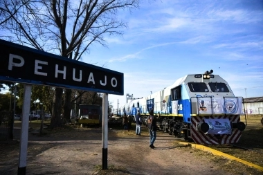 “Lacras”: Zurro volvió a cargar contra Milei por quitar el tren de Pehuajó