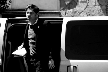 Kicillof deja en un segundo plano el desdoblamiento de las elecciones y tomaría la decisión final en marzo