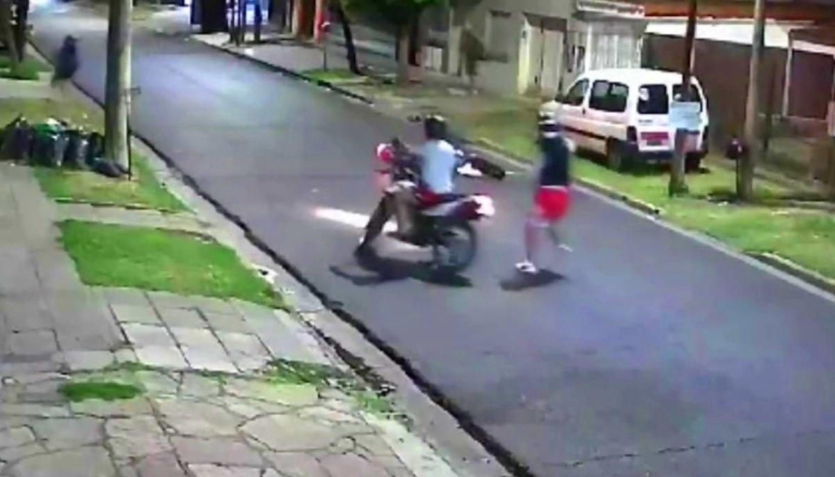 Inseguridad en Morón: motochorros persiguieron, encañonaron y le robaron el vehículo a motoqueros