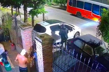 Más inseguridad en Lanús: se le terminaron las vacaciones y además le robaron el auto