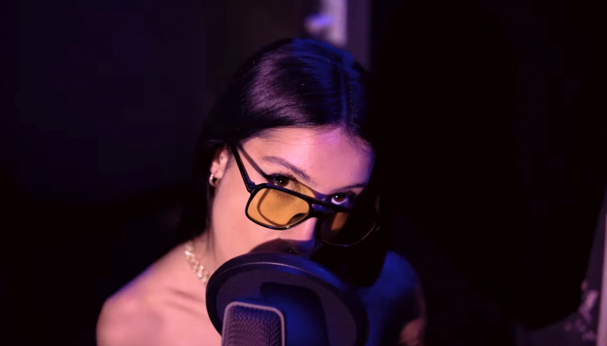 Rouse Bby desplegó todo su talento y brillo en la primera sesión de 2050 Producciones