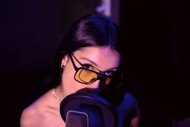 Rouse Bby desplegó todo su talento y brillo en la primera sesión de 2050 Producciones