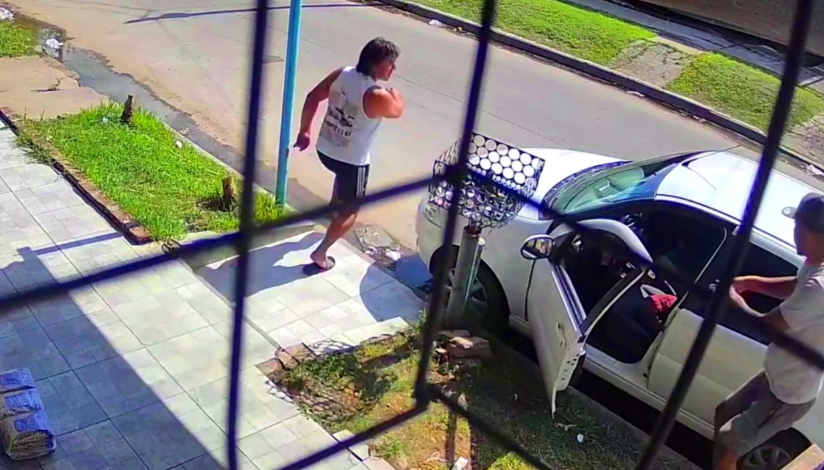 Conurbano descontrolado: descargaban mercadería y les robaron el vehículo a punta de pistola