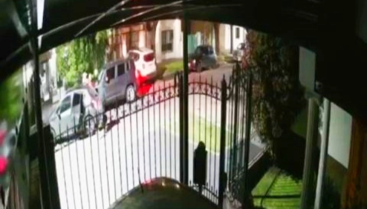 Conurbano descontrolado: llegaban al domicilio y fueron atacadas por "pirañas" que fueron por la Jeep