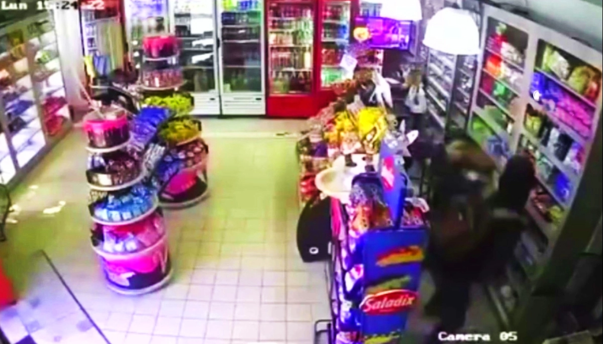 Conurbano descontrolado: kiosquera se resistió al robo y recibió una golpiza brutal