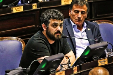 “No sean hipócritas”: La Cámpora salió a defender a Cristina y chocó con los legisladores de Kicillof