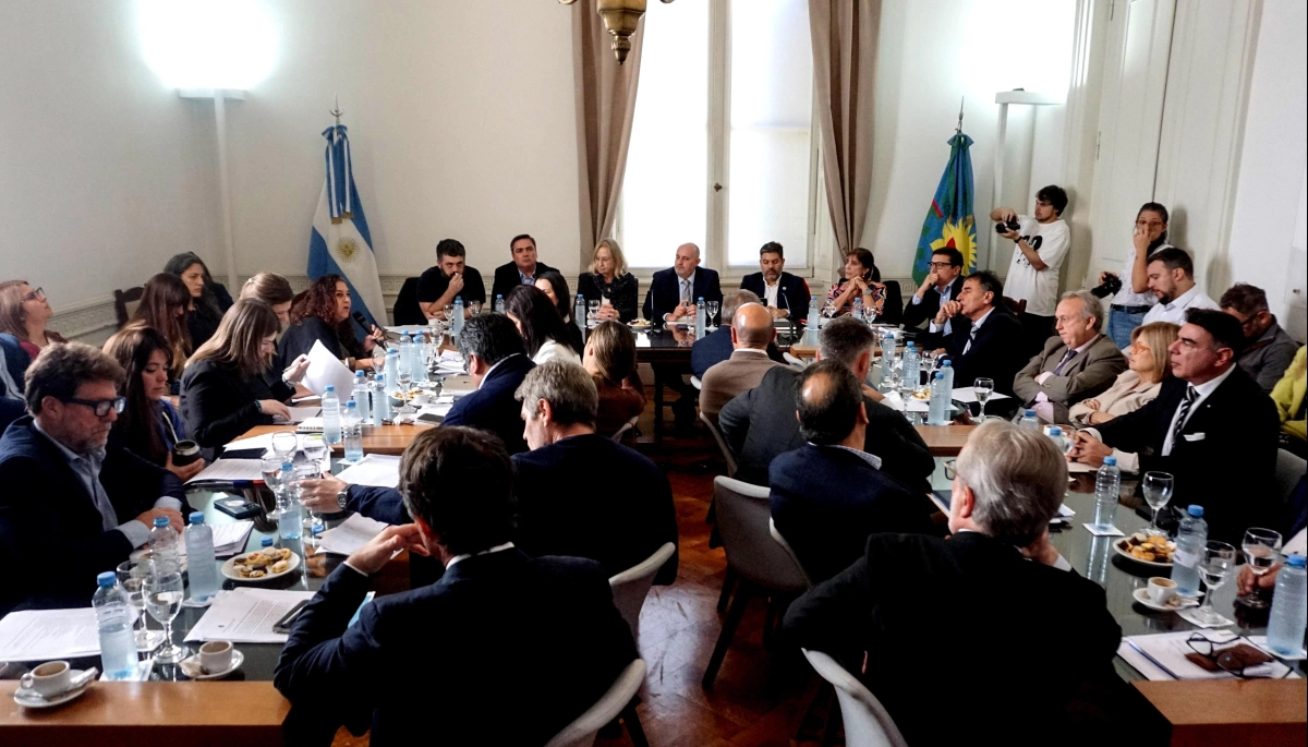 La Junta Electoral bonaerense se reunió con legisladores: opciones en la mesa por los plazos electorales
