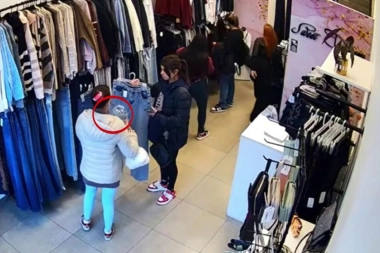 Mecheras conocidas atacaron en un comercio de ropa en Avellaneda