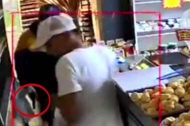 Falsos clientes mostraron los "cañoncitos" y robaron una panadería de Avellaneda
