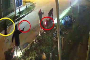 Un motoquero y un grupo de vecinos puso en fuga a motochorros armados que le intentaron robar