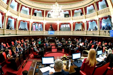 El Senado bonaerense debatirá reelecciones indefinidas y el pedido de endeudamiento de Kicillof