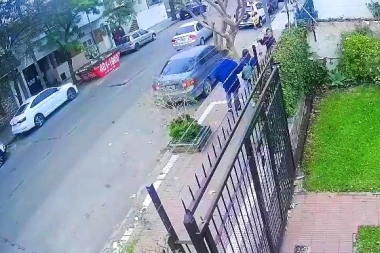 Abuelas extorsionadas: detuvieron a dos sujetos que les pedían dinero para no apedrearles la casa y golpearlas