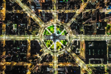 La Plata y las impactantes fotos aéreas de Plaza Rocha, San Martín e Italia: quién está detrás del foco