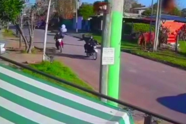 A los tiros en José C. Paz: motochorros robaron una moto y un automovilista los intentó atropellar