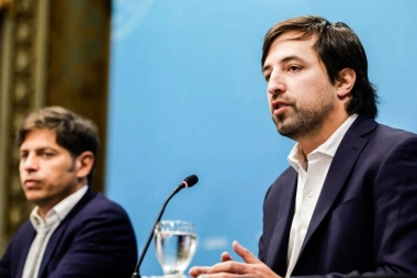 “Mentira perversa”: ministro de Kicillof le dijo de todo a Adorni por los salarios médicos