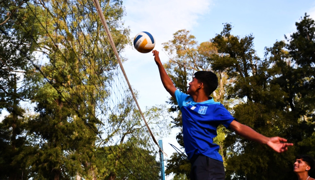 Morón presentó “Alta Jornada”, el programa deportivo en el Polideportivo Gorki Grana