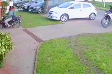 Motochorros récord en Mar del Plata: llegó a la casa y le robaron la moto en 5 segundos