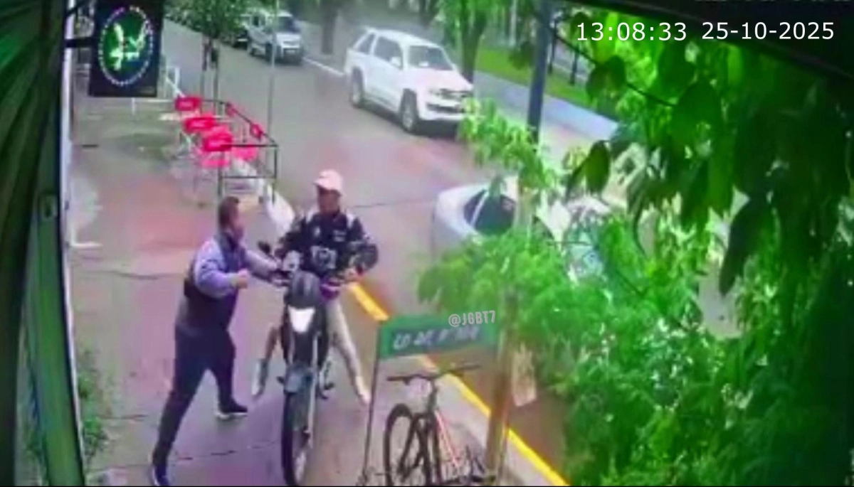 Sábado de furia en Ezeiza: motoquero enfrentó a un ladrón y un vecino puso en fuga a una banda