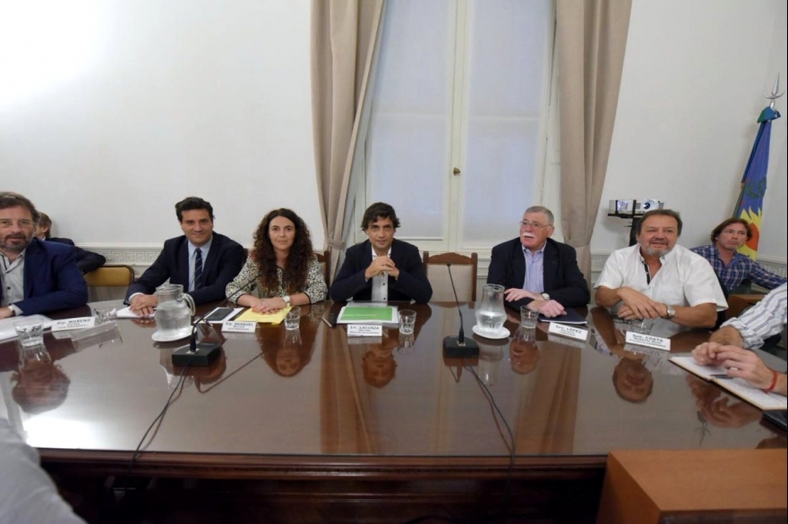 Lacunza fue a la Legislatura a buscar consensos para la adhesión de Provincia al Pacto Fiscal