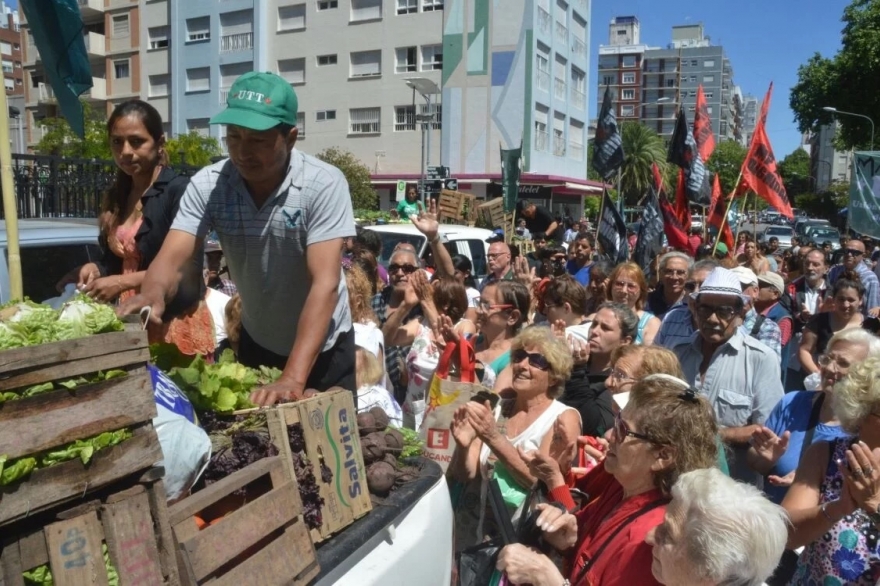 “Verdurazo” en el Congreso: productores donan 20 mil kilos de su cosecha para los jubilados