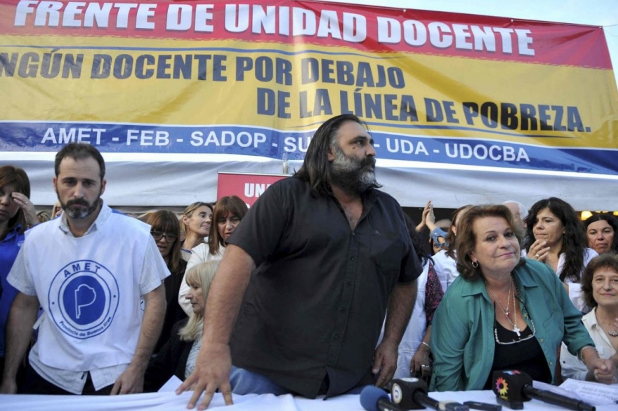 Docentes vuelven a rechazar decreto de Macri y advierten que peligra el inicio de clases
