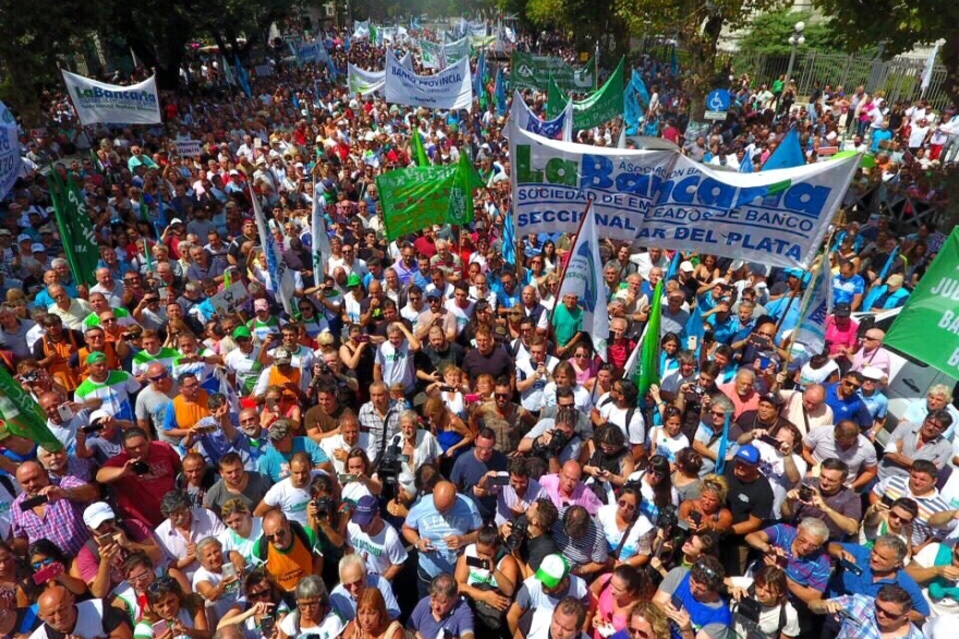 Trabajadores del Bapro pidieron ante la Corte la inconstitucionalidad de la reforma jubilatoria