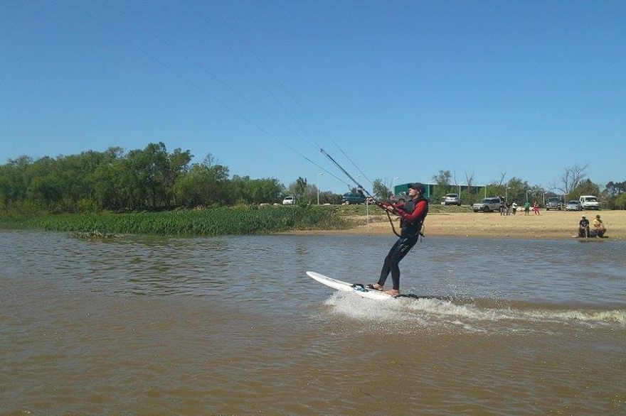 Proponen declarar a Magdalena como capital provincial de Kitesurf para promover la economía local