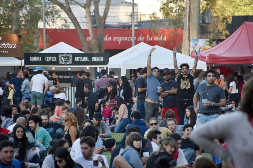 Ante posibles lluvias, reprograman fiesta de la cerveza de “San Patricio” de La Plata para abril