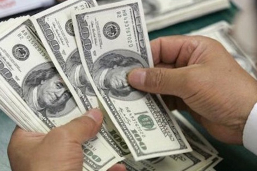 El dólar sigue en alza y subió 9 por ciento: superó la barrera de los 23 pesos