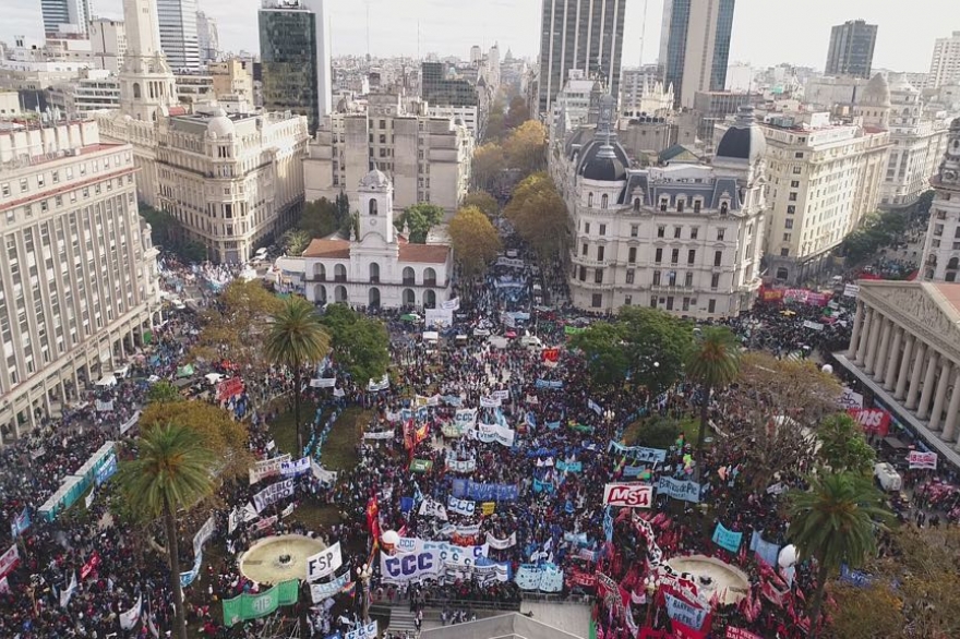 Tras la masiva Marcha Federal, la CGT adelantó que llamará a un paro en el mes de junio