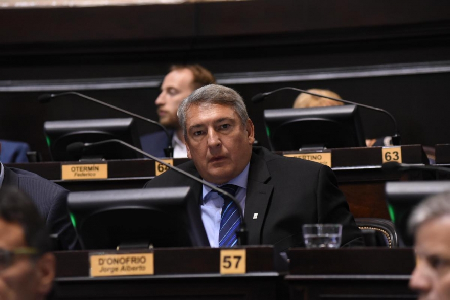 Diputado provincial pidió investigar a Vidal por tomar deuda "sin autorización" de Legislatura