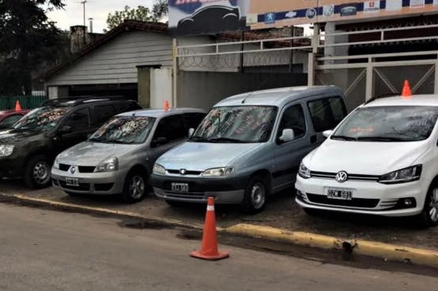 Efectos de la crisis: cayó la venta de autos usados y alertan un segundo semestre “muy difícil”