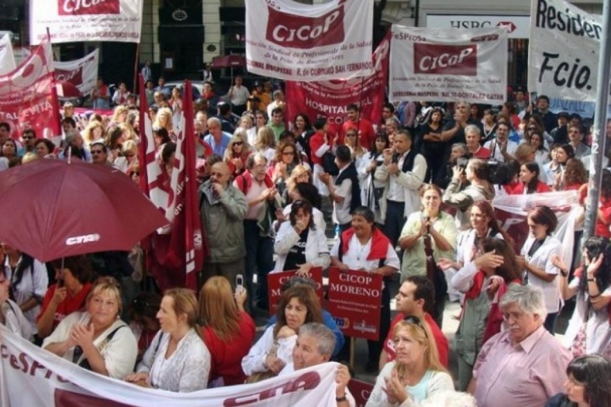 Profesionales de CICOP reclaman llamado a paritarias y advierten que seguirán "dando pelea"