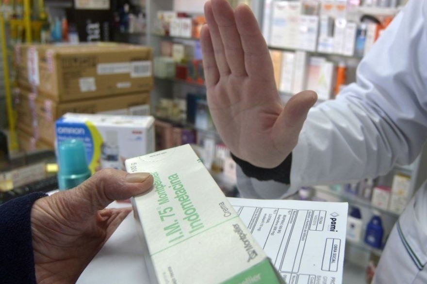 Aumenta el conflicto entre farmacéuticos y el PAMI: en La Plata ya suspendieron la atención