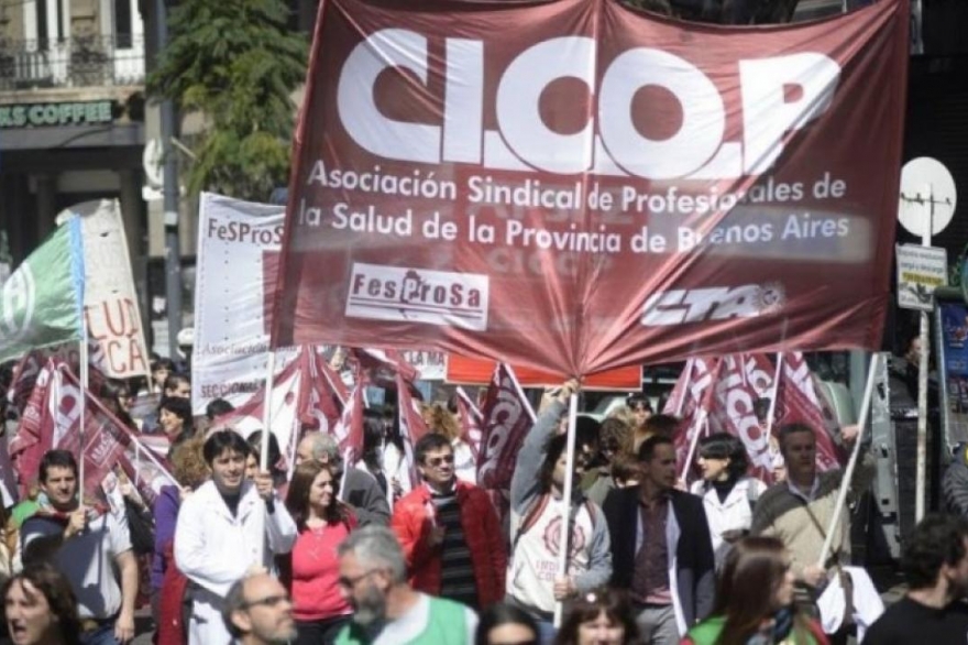 Médicos de CICOP cumplen segunda jornada de paro en reclamo de acuerdo paritario