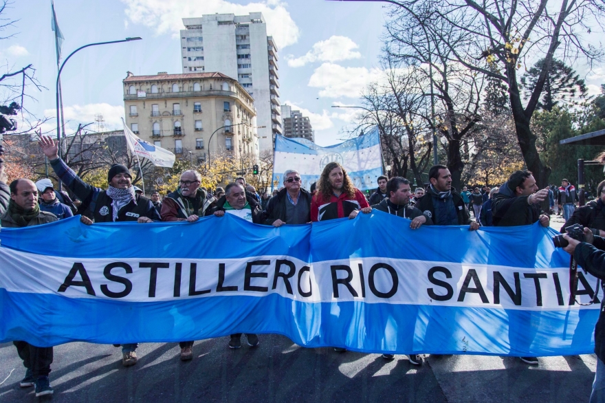 Nuevo capítulo: trabajadores de Astillero acusan a Provincia de romper mediación de la Iglesia