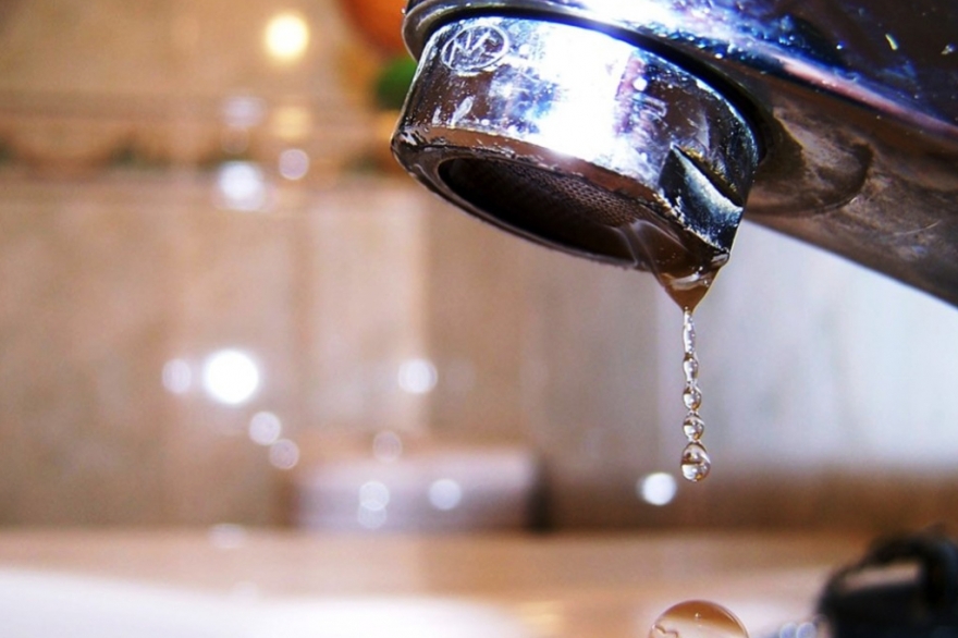 ¿Cuándo paran los tarifazos?: convocan audiencia pública para nuevo aumento del agua