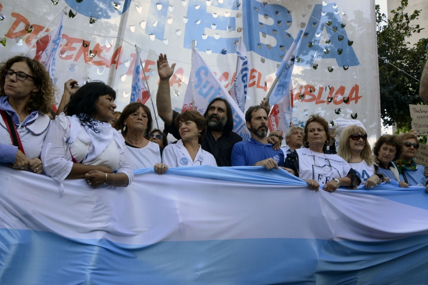 Docentes bonaerenses y una nueva jornada de paro: reclamo de una nueva convocatoria