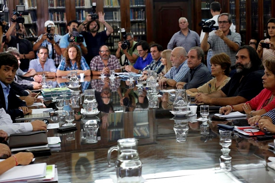 Aumento salarial 2018: Vidal volvió a convocar a docentes y estatales a nueva reunión paritaria