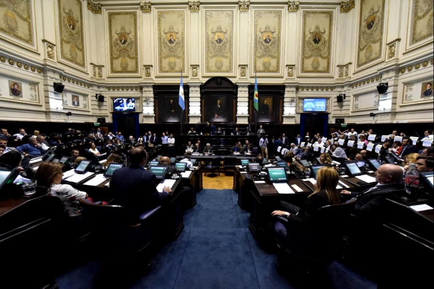 Vidal tiene Presupuesto e Impositiva 2019: endeudamiento gracias al peronismo/massismo