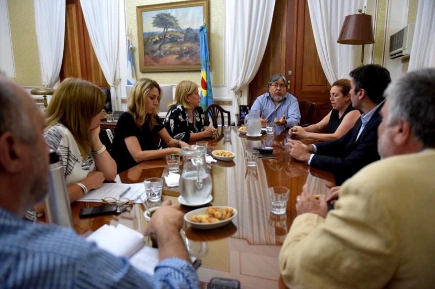 Cambiemos suma a ex legisladores para asesorar la Bicameral de desdoblamiento de elecciones